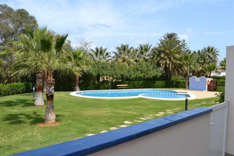 Las Olas Pili Locdenia Ngoại thất bức ảnh